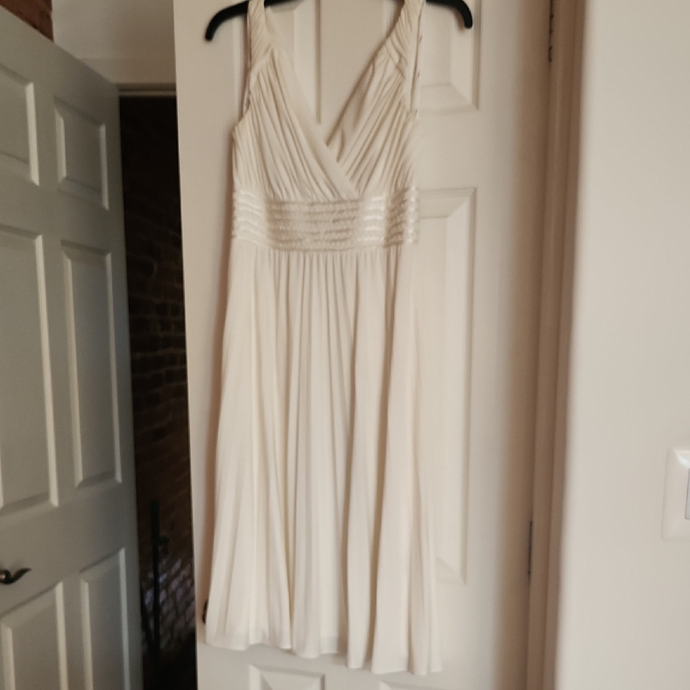 Suzi Chin for Maggy Boutique Cream Sleeveless Midi Dress